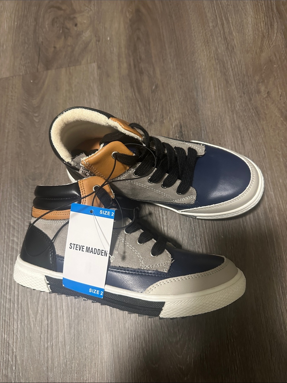 Steve Madden Kids High-Top Sneakers size 2